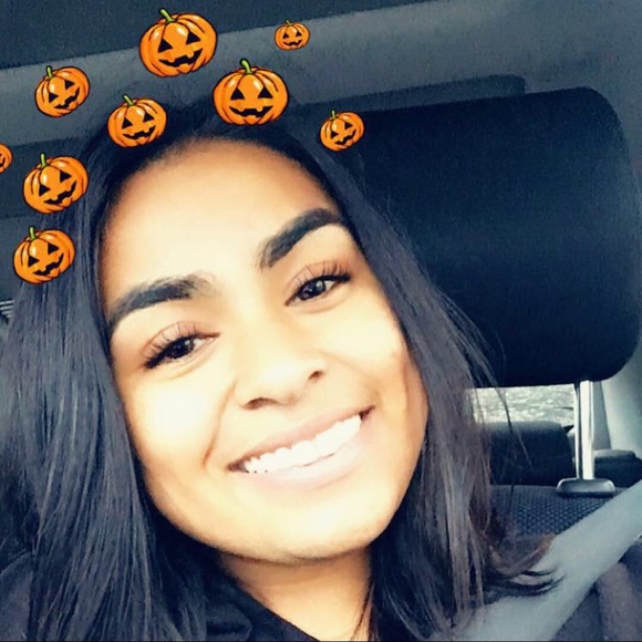 Meet your Posher, Adrena - Picture 1 of 1